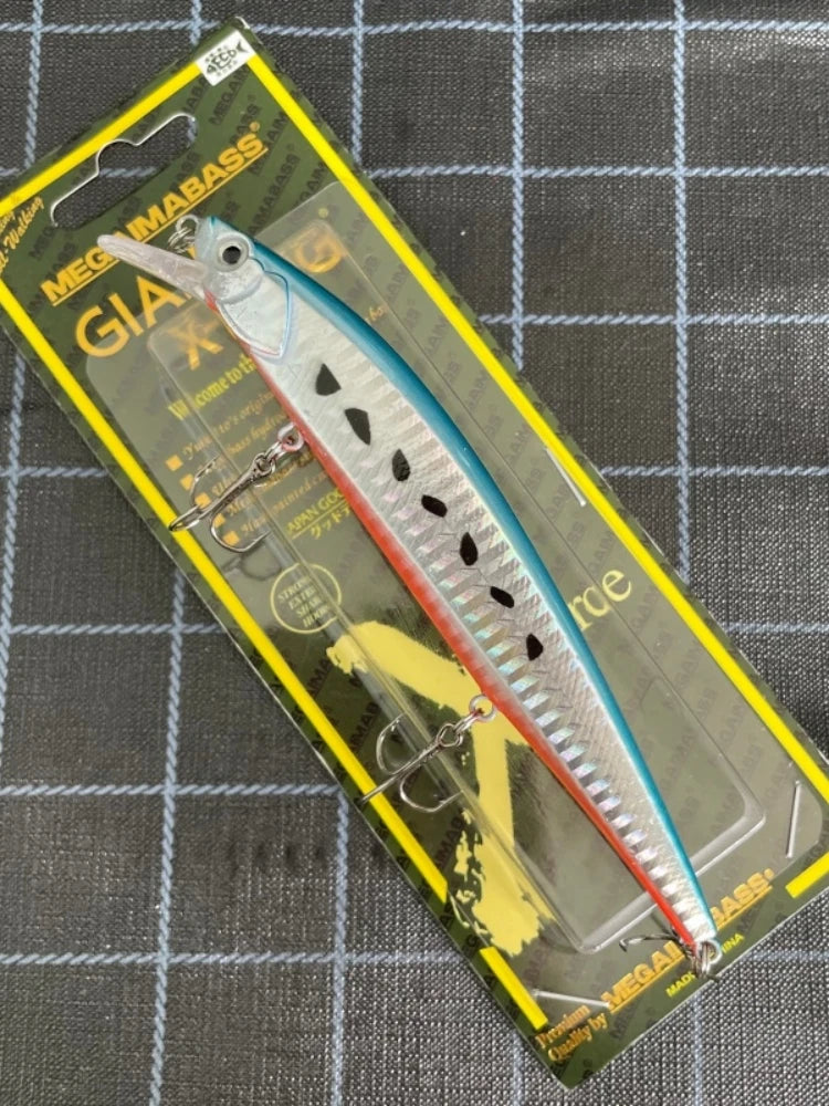 Lure fishing, stop, minnow, predatory fish, hover, float, long cast, freshwater, fake bait, fish bait, white fish